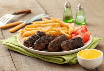 Illustration for the “Famous dishes” section of the Romania guide